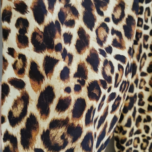 Buffalo animal print size large pants - Picture 5 of 8
